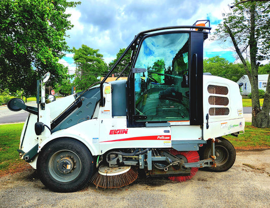 2007 Elgin Pelican Street Sweeper